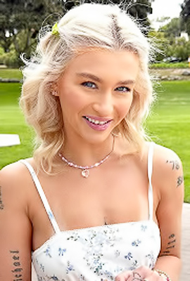 Behind the Scenes: What It’s Really Like on a Porn Set