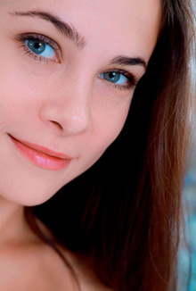 Blue-eyed Russian Stunner Martina Mink 