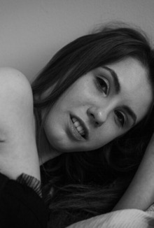 Ella Rose Flirtatiously Explores Her Shaved Reflection While Seductively Pleasuring Herself