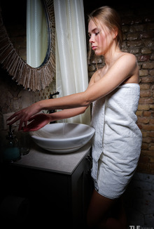 Luise Lounges In A Steamy Shower Before Exploring Her Lovers Black Silicone Gift With Drenched Anticipation