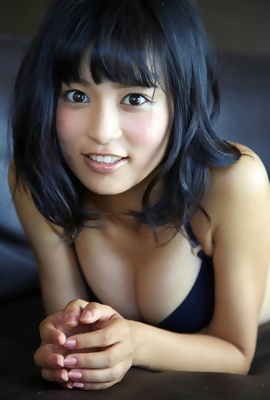 Asian model Ruriko Kojima