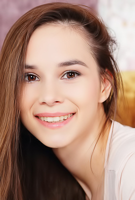 Russian Teen Model Leona Mia