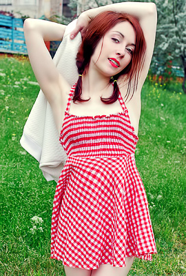 Night A With Small Breasts And Perfect Ass