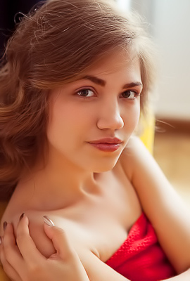 Green-eyed Beauty Jasmina