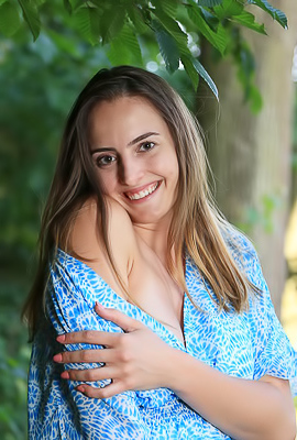 Anna Love Pretty Young Lady With Sexy Body