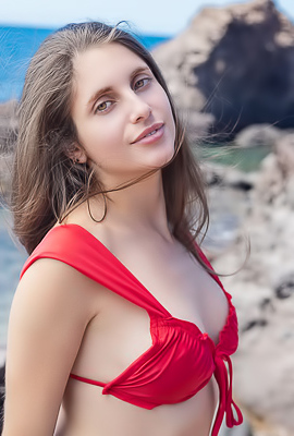 Esfinge Gorgeous Portuguese Brunette Is Soon Wonderfully Naked