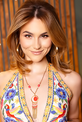 Ophelia Fae Beautiful Babe With Vagina And Butthole Shots