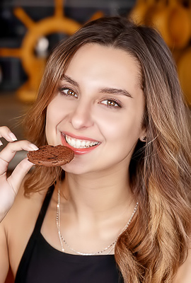 Lolli Spring Squeezing Her Sexy Ass Cheeks