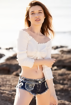 Serena Wood Beautiful Breasts And Perfect Booty Exposed