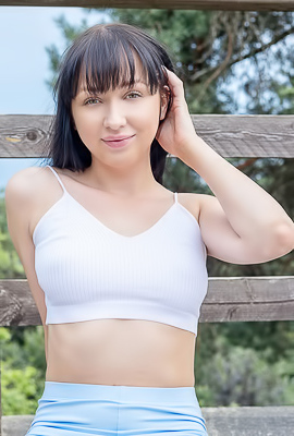 Bernie Smiles Flirtatiously As She Turns Heads With Her Flawless Figure