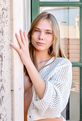 Luise Charming Blue-eyed Beauty Doesn’t Fight The Urge To Go Naked Outdoors