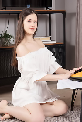 Stella Bloom Bares Her Beautiful Body